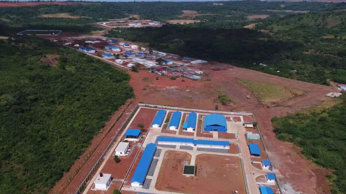 Vue aérienne d'une base de projet de Huaya Group